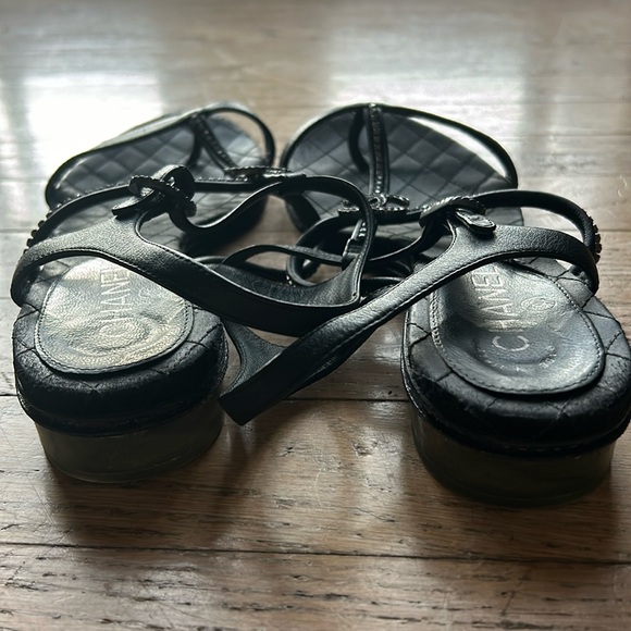 Chanel 2014 Interlocking CC Logo Gladiator Sandals - Picture 6 of 9